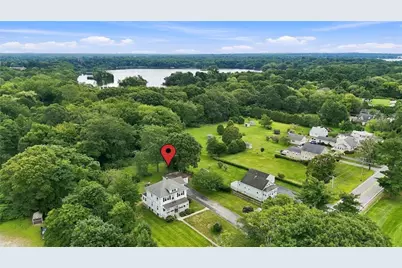 334 Middle Highway, Barrington, RI 02806 - Photo 3
