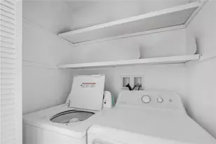 22 Hull St, Jamestown, RI 02835 - Photo 23