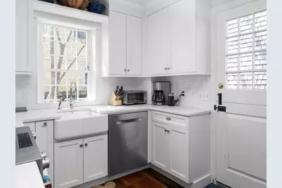 31 Thames Street, Newport, RI 02840 - Photo 7