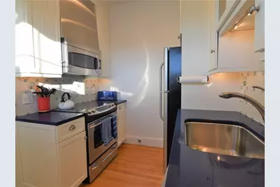 35 Chastellux Avenue #J, Newport, RI 02840 - Photo 11