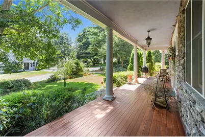 93 Kickemuit Avenue, Bristol, RI 02809 - Photo 9