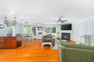 42 Leighas Ln, Coventry, RI 02816 - Photo 9