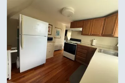 28 Calvert Street #3, Newport, RI 02840 - Photo 5