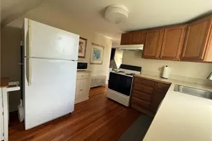 28 Calvert St, Newport, RI 02840 - Photo 5