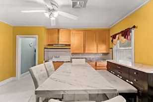 85 Maynard St, Pawtucket, RI 02860 - Photo 23