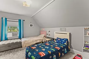 85 Maynard St, Pawtucket, RI 02860 - Photo 29