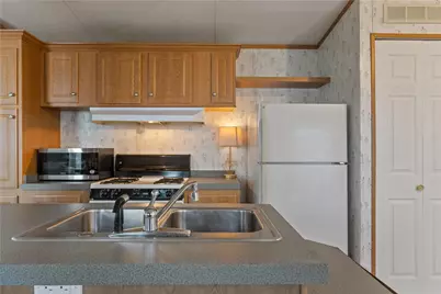 34 Langdon Avenue, Pawtucket, RI 02861 - Photo 13