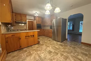28 Arthur St, West Warwick, RI 02893 - Photo 9
