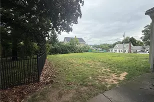 28 Arthur St, West Warwick, RI 02893 - Photo 29