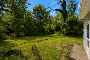 123 Wampanoag Rd, Warwick, RI 02818 - Photo 9