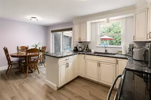 123 Wampanoag Rd, Warwick, RI 02818 - Photo 3