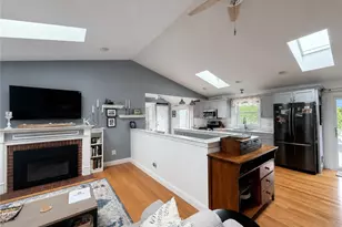 135 Mulberry Rd, Bristol, RI 02809 - Photo 5