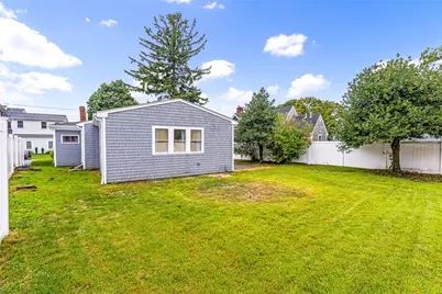 26 Bowden Avenue, Barrington, RI 02806 - Photo 27