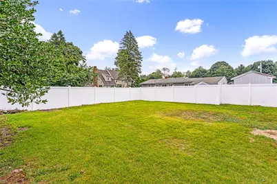 26 Bowden Avenue, Barrington, RI 02806 - Photo 29