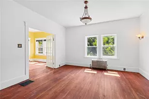 544 Harris Ave, Woonsocket, RI 02895 - Photo 9