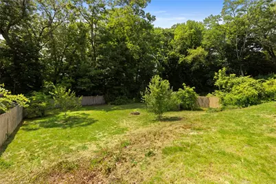 544 Harris Avenue, Woonsocket, RI 02895 - Photo 33