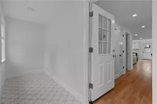 34 E Bowery St, Newport, RI 02840 - Photo 13