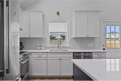 34 East Bowery Street, Newport, RI 02840 - Photo 7