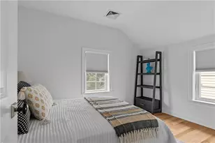 34 E Bowery St, Newport, RI 02840 - Photo 17