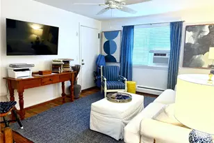 70 Carroll Ave, Newport, RI 02840 - Photo 5