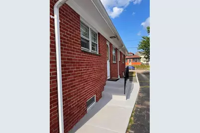 380 Liverpool Avenue #2, Pawtucket, RI 02861 - Photo 7