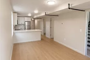 134 Florence St, Providence, RI 02909 - Photo 3