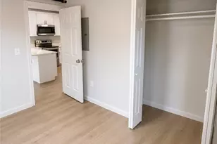 134 Florence St, Providence, RI 02909 - Photo 5