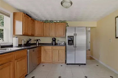 73 Harvard Avenue, Warwick, RI 02889 - Photo 9