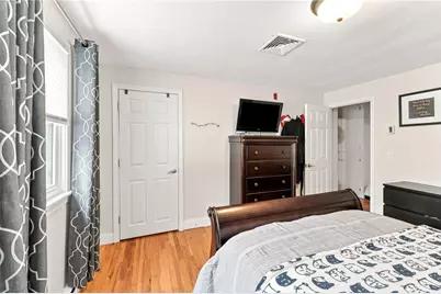 27 Cowesett Avenue #B11, West Warwick, RI 02893 - Photo 9