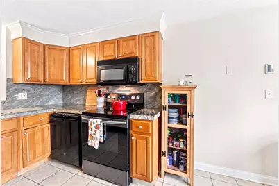 27 Cowesett Avenue #B11, West Warwick, RI 02893 - Photo 3