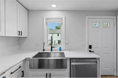 41 Dale Avenue #D, Johnston, RI 02919 - Photo 5