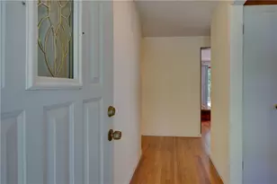 16 Superior St, Warwick, RI 02886 - Photo 7