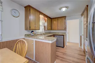 16 Superior St, Warwick, RI 02886 - Photo 11