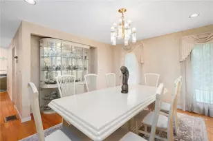 22 Golden View Dr, Johnston, RI 02919 - Photo 9