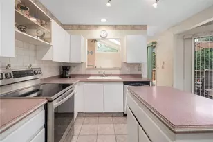 22 Golden View Dr, Johnston, RI 02919 - Photo 11