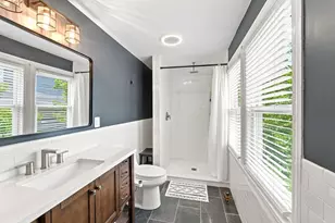 41 Rochambeau Ave, Providence, RI 02906 - Photo 29