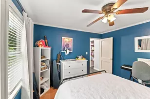 41 Rochambeau Ave, Providence, RI 02906 - Photo 25