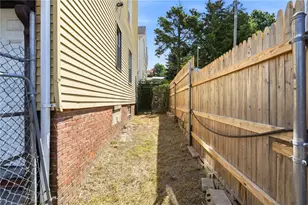 5 Peter St, Providence, RI 02904 - Photo 19