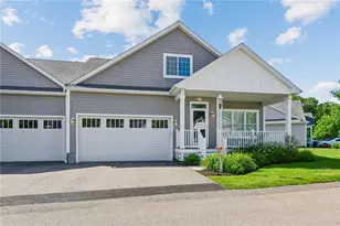 221 Wickford Ct, North Kingstown, RI 02852 - Photo 3