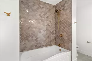 2 Stone Brg Dr, Middletown, RI 02842 - Photo 31