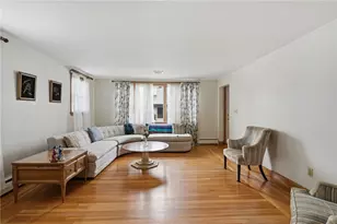 27 Danby St, Providence, RI 02904 - Photo 9