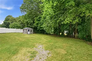 27 Danby St, Providence, RI 02904 - Photo 35