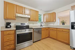 185 Manville Hill Rd, Cumberland, RI 02864 - Photo 5
