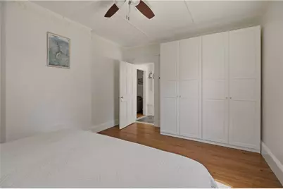 21 Clinton Avenue, Newport, RI 02840 - Photo 5