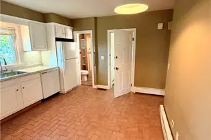 1561 Cranston St, Cranston, RI 02920 - Photo 5