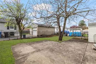 1561 Cranston St, Cranston, RI 02920 - Photo 17