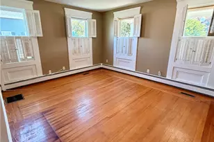 1561 Cranston St, Cranston, RI 02920 - Photo 7