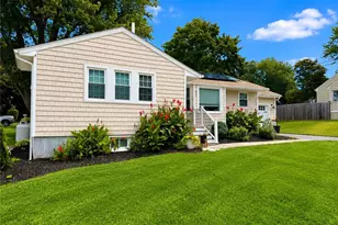 82 Kearns Ave, Tiverton, RI 02878 - Photo 3