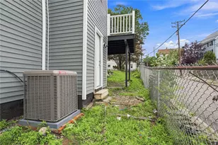 33 Tower St, Pawtucket, RI 02860 - Photo 25