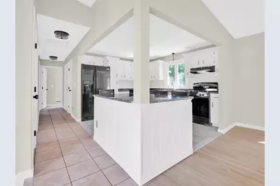 44 Village Avenue, Cranston, RI 02920 - Photo 17